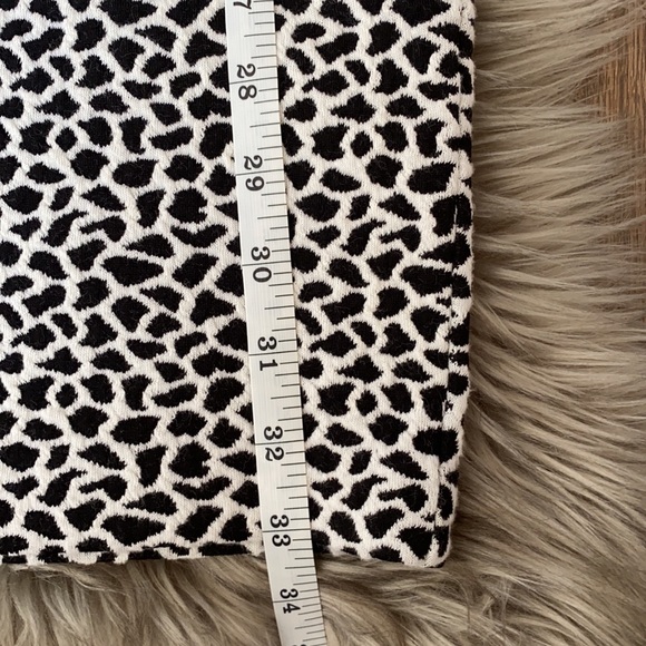 Express Bodycon Scoop Neck Zip Down Dress - Picture 5 of 6